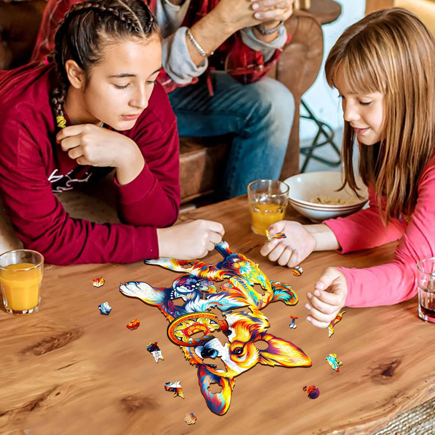 Launiges Holzpuzzle - Hund beim Spielen mit Spielzeug